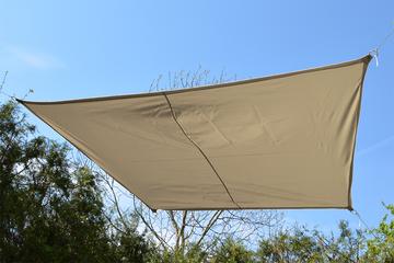 Bézs napvitorla 2,9*1,9*1,6*1,6 m trapéz
