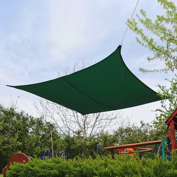 Fenyőzöld napvitorla 4*4m négyszög